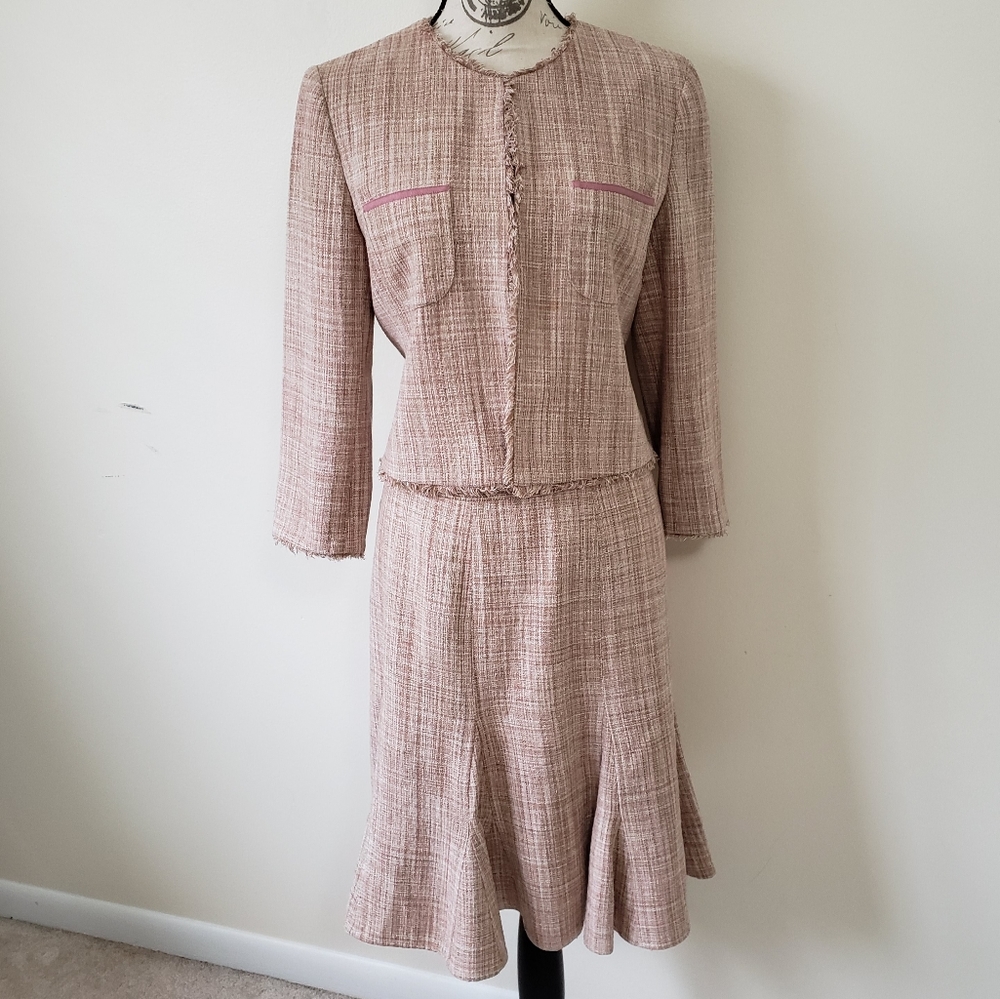 BCBG Maxazria  Tweed Light Pink Office Suit M